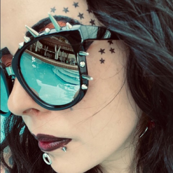 Dark Heaven Accessories - Rocker Black sunglasses with silver spikes